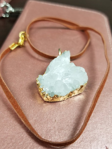 Collar Piedra natural.