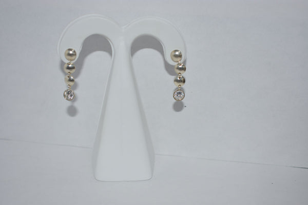 Aretes largos con Zirconia.