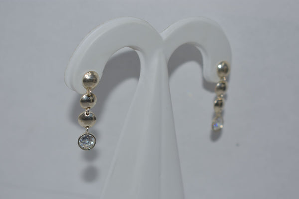 Aretes largos con Zirconia.